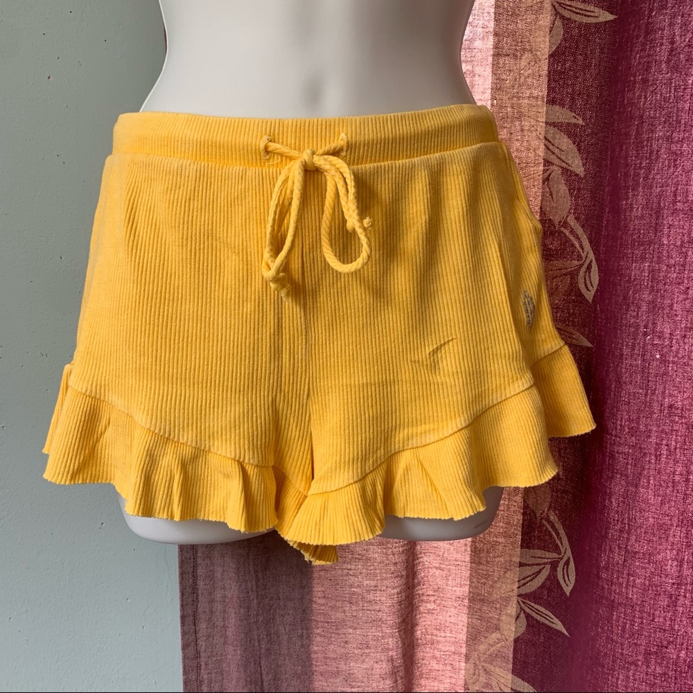 FP: Em Ruffle Shorts - Picture 3 of 3